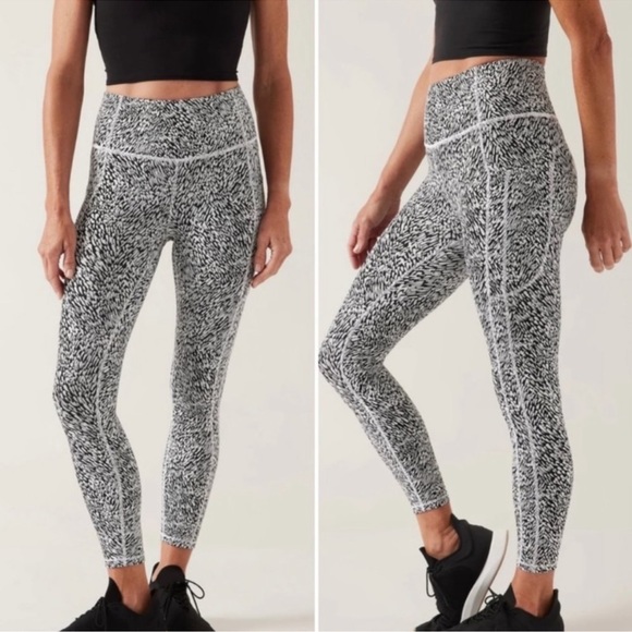 Athleta Ultimate Stash II Textured 7/8 Tight in Black White Design Size Plus 2X - Picture 9 of 10